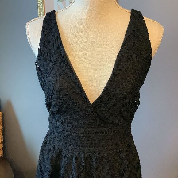 Sugar + Lips Black Eyelet Lace Dress 👗 - Picture 2 of 7